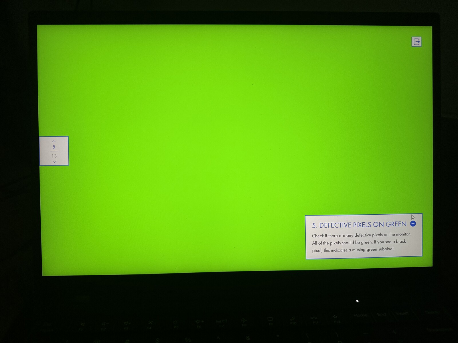 Tes dead pixel — layar hijau penuh
