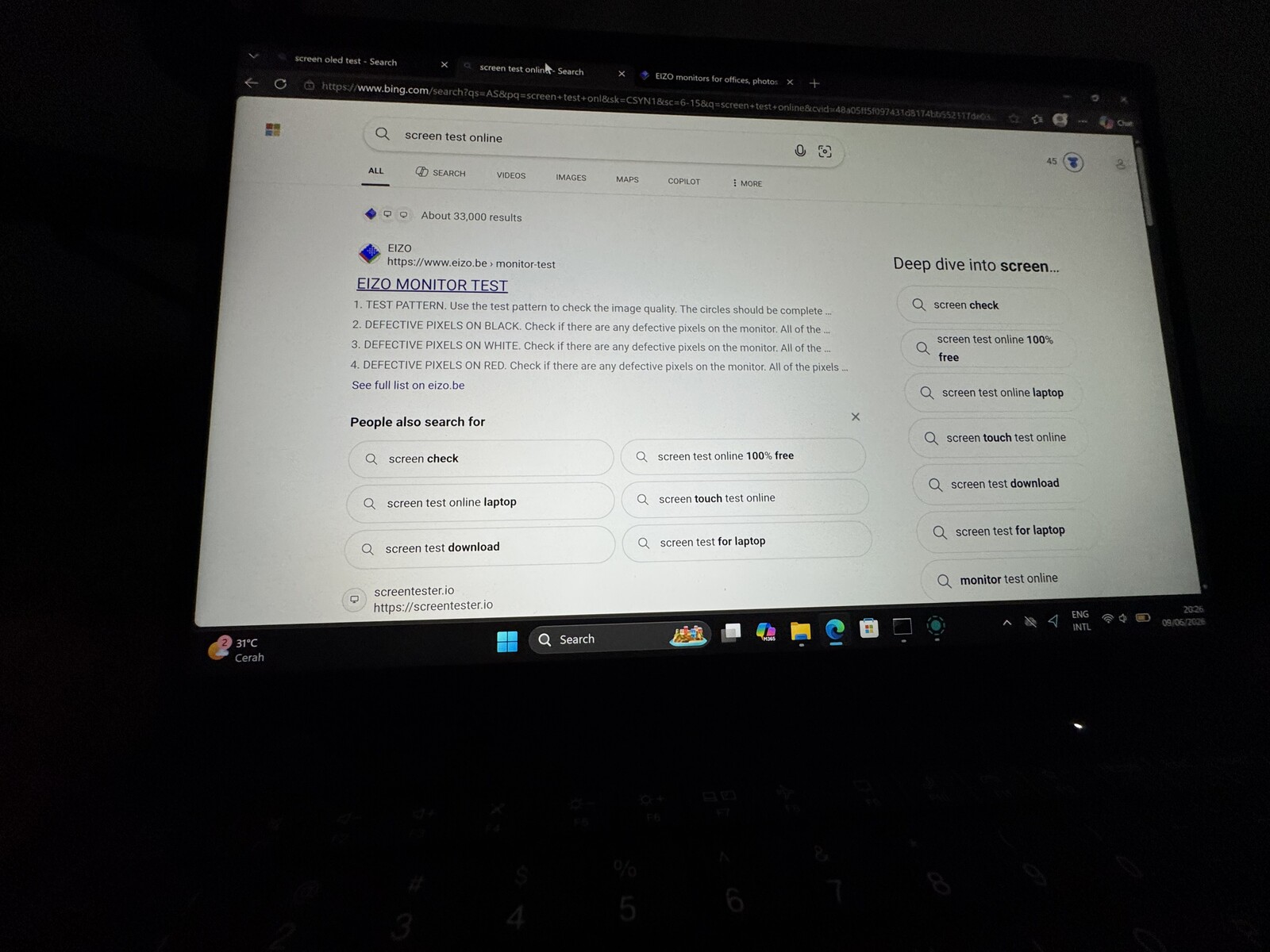 Keseluruhan layar untuk perbandingan ukuran whitespot